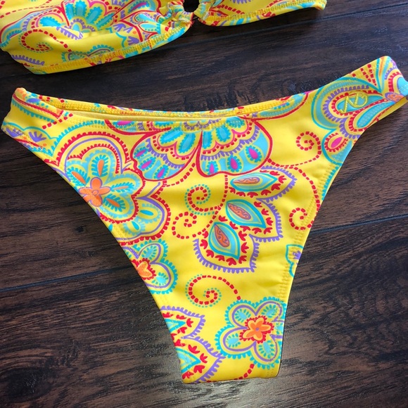 NWOT Brazilian Bikini Set ( size L / XL ) - Picture 4 of 4